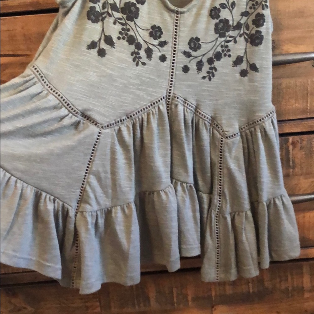 Tank Top - Picture 4 of 6